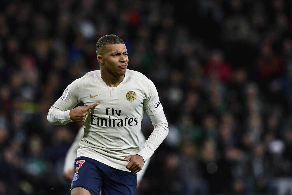 让学子从“期待听”到“登台讲”